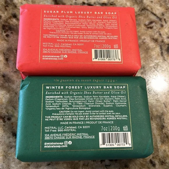 Holiday candle and soap bundle - Picture 6 of 8